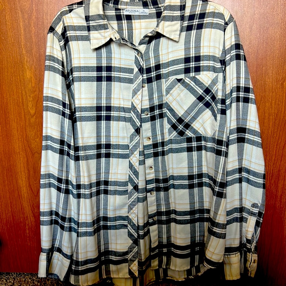 Arizona button down plaid shirt